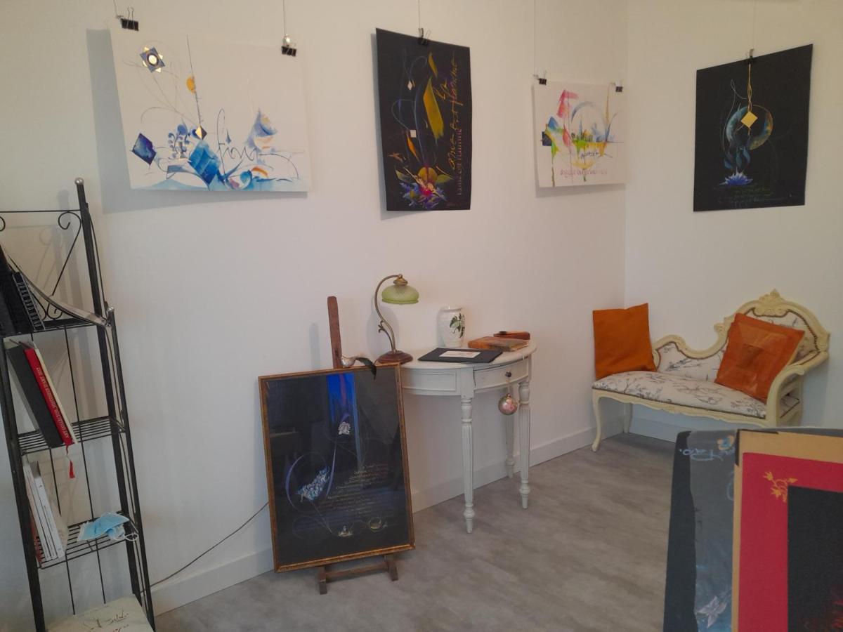 La Chambre De Garance Et Ses Couleurs D'Art Saint-Pol-de-Léon Exteriör bild
